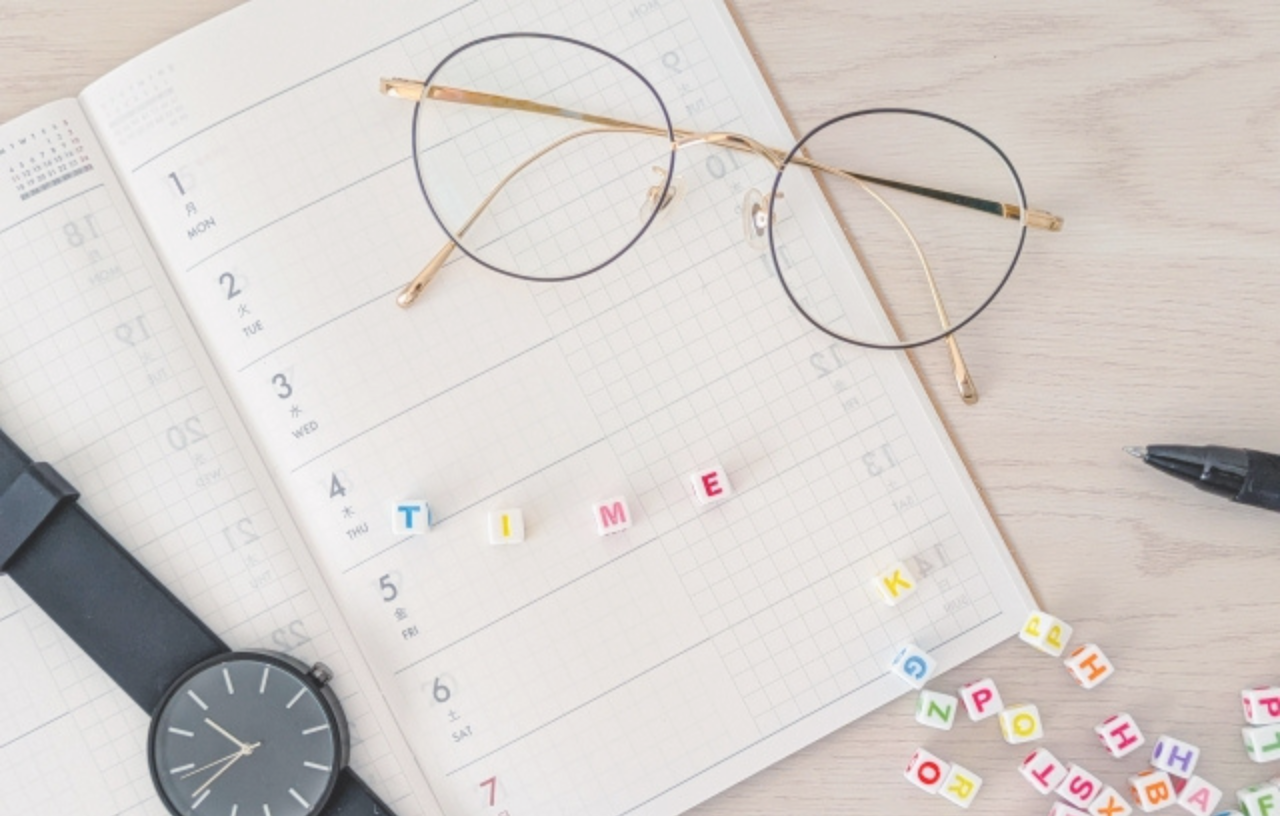 しまうまプラスのアクスタ納期は本当に3週間？SNSの口コミから『最短・最長』を徹底調査！