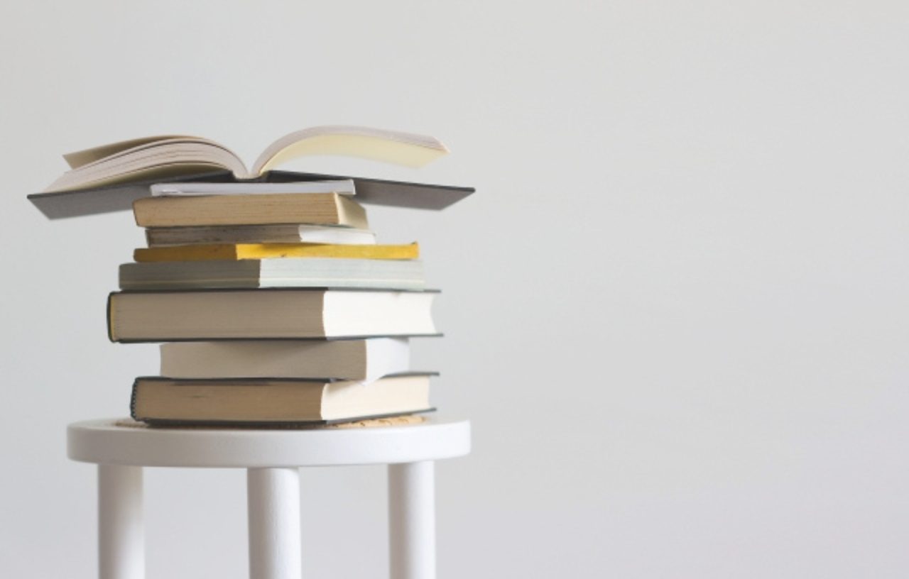 目に優しい読書灯とは？おすすめのライト4選！